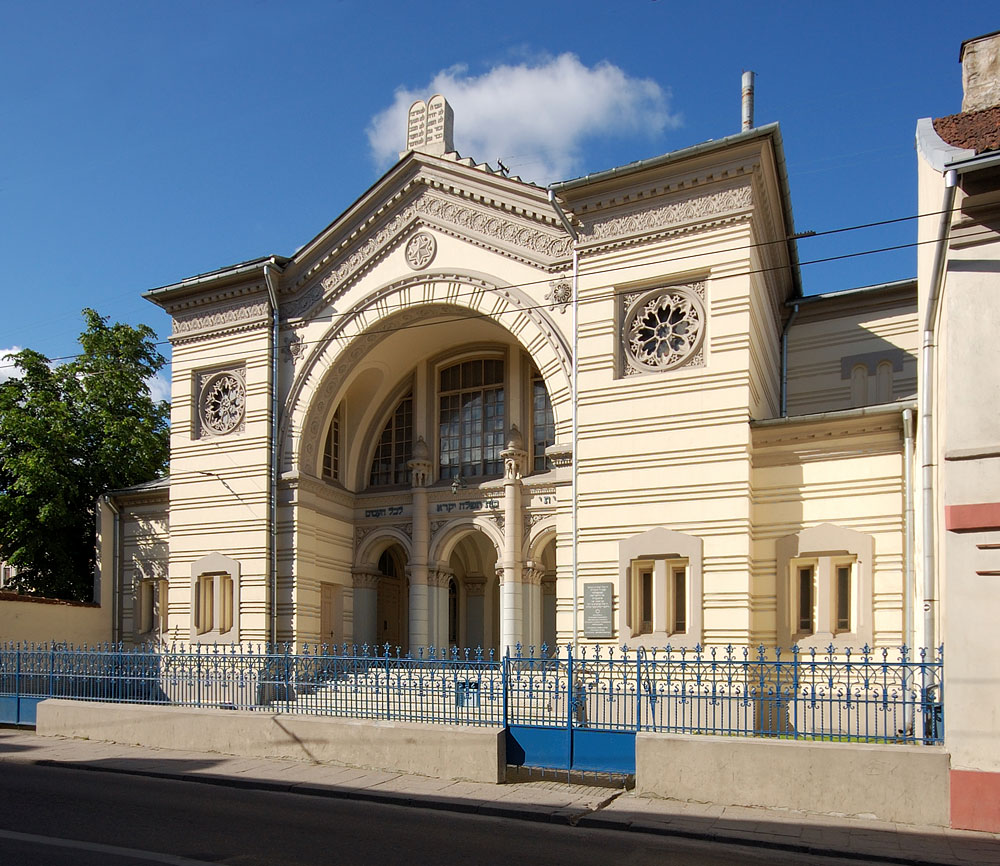 Interview with the cantor of the Vilnius Choral Synagogue