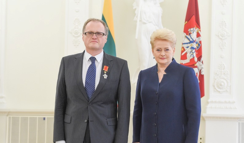 Valstybę stiprinantiems žmonėms – apdovanojimai