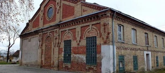 Kultūros vertybių sąraše esančią sinagogą Alytaus rajono valdžia parduoda kaip sporto salę Kultūros vertybių sąraše esančią sinagogą Alytaus rajono valdžia parduoda kaip sporto salę