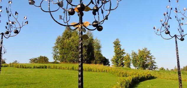 Gelbėtojų obelies atidengimas Litvakų atminimo sode (Medsėdžių kaime, Platelių seniūnijoje);