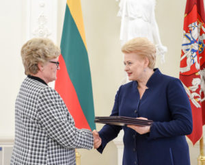 gelbetoju-apdovan-prezid