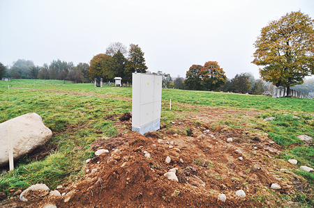 Kuriasi senųjų žydų kapinių kaimynystėje