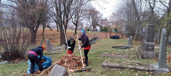 Telšių žydų kapines tvarkė negalią turintys žmonės