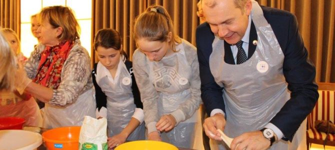 Ukmergės rajono savivaldybės meras R. Janickas su bendruomene dalyvauja Šabo chalos projekte