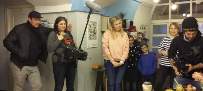 Chuck Hughes – garsus Kanados televizijos kulinarinių kelionių šou režisierius ir vedėjas filmavimui pasirinko LŽB Vilniaus „Beigelių krautuvėlę“