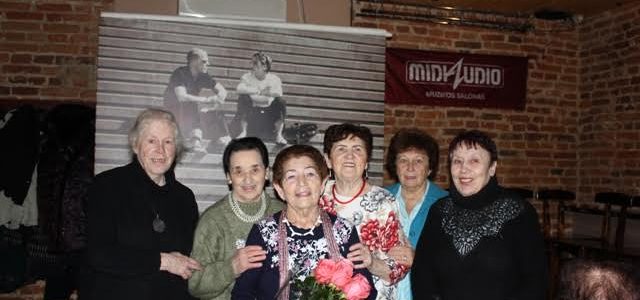 Kauno žydų bendruomenė sveikina savo narę Basią Šragienę su gimtadieniu Kauno žydų bendruomenė sveikina savo narę Basią Šragienę su gimtadieniu