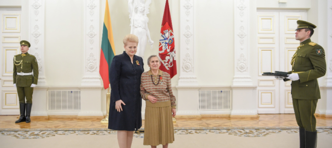 Valstybės apdovanojimai – Lietuvai nusipelniusiems žmonėms