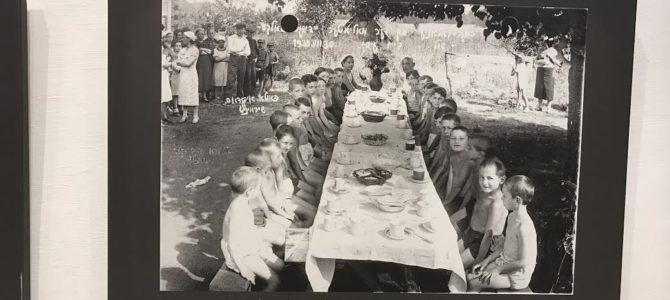 Ukmergės kraštotyros muziejuje – fotografijų paroda – „Mūsų Molėtų žydai“