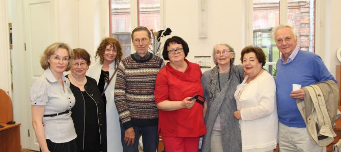 Kaune  dokumentinio filmo “Seserys” pristatyme dalyvavo jo autorės ir herojės