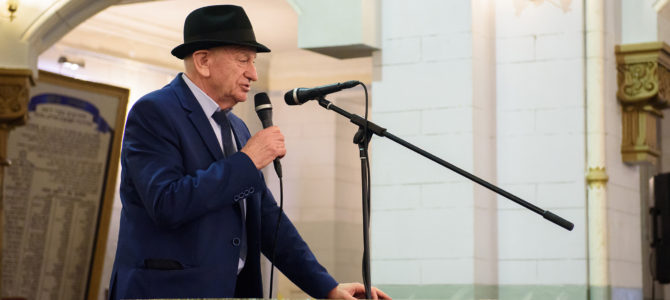 Vilniaus žydų religinės bendruomenės vadovas Simas Levinas prisimena savo paauglystės Chanuką Šiauliuose