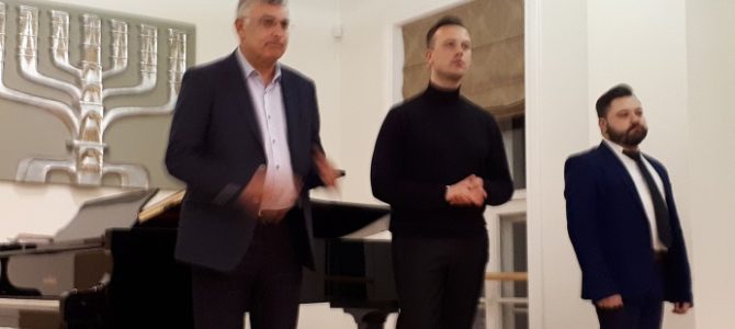 LŽB pristatytas Sergejaus Kanovičiaus, tenoro Rafailo Karpio ir pianisto Dariaus Mažinto projektas:  „Apkabinti būtąjį kartinį”