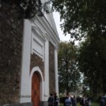 Prie meilės simbolio - katalikų bažnyčios Žeimelyje