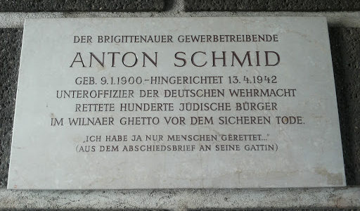 Cтраницы истории: Святой среди нацистов