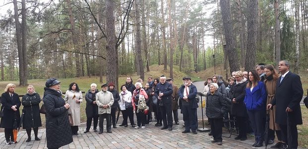 День Катастрофы и героизма евреев: в Панеряй почтили память жертв Холокоста