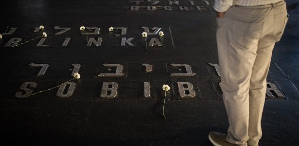 Izraelis mini Holokausto atminimo dieną, baiminantis, kad atsinaujins antisemitizmas