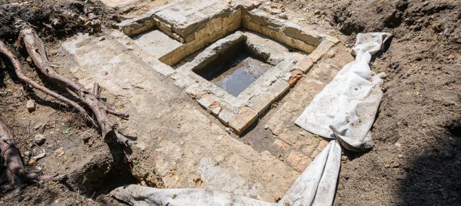 Besibaigiantys Vilniaus Didžiosios sinagogos komplekso archeologiniai tyrimai nustebino netikėtai atrastais unikaliais radiniais (papildyta)