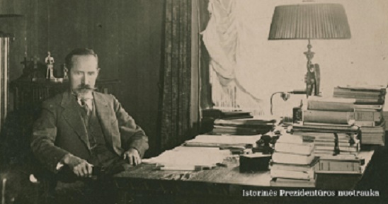 Kviečiame į prezidento Antano Smetonos 145-ąsias gimimo metines, Istorinės Prezidentūros kiemelyje Kviečiame į prezidento Antano Smetonos 145-ąsias gimimo metines, Istorinės Prezidentūros kiemelyje