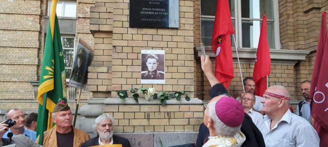 Ч. Дэниелс: прославление пособников Холокоста вредит репутации Литвы