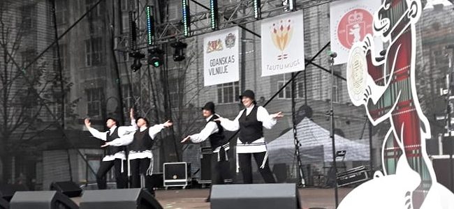 Ансамбль еврейской песни и танца “Fajerlech” принял участие в традиционной “Ярмарке народов”