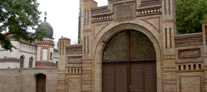 The Day After the Shootings in Halle and Landsberg The Day After the Shootings in Halle and Landsberg