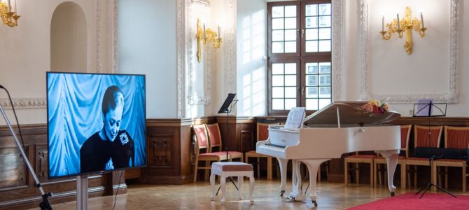 В Каунасе открыта выставка «Мелодии Отчего Дома»