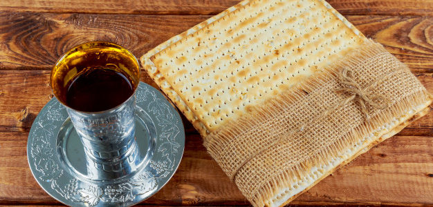 Маца для сеньоров Еврейской общины Литвы