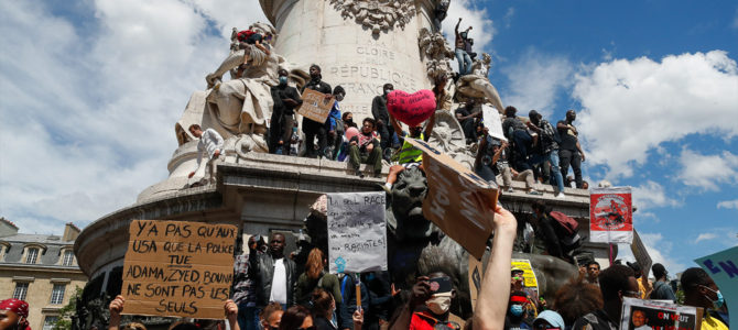 Еврейские организации возмущены антисемитскими выкриками на акции протеста против расизма в Париже