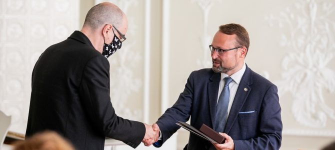 М. Яцовскис награжден почетным знаком Министерства культуры Литвы “Неси свой свет и верь”