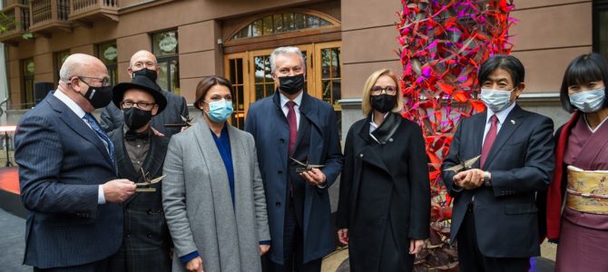 Chiunė Sugihara – Japonijos diplomatas, padėjęs karo metais apie 6 tūkst. Lietuvos, Lenkijos ir Vokietijos žydų pabėgti iš Europos Chiunė Sugihara – Japonijos diplomatas, padėjęs karo metais apie 6 tūkst. Lietuvos, Lenkijos ir Vokietijos žydų pabėgti iš Europos