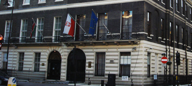 Посольство Польши в Лондоне раскритиковали за кампанию по реабилитации политика-антисемита