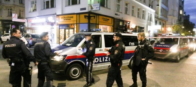 IS prisiėmė atsakomybę už ataką Vienoje