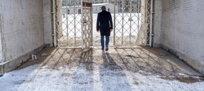 Vokietijoje pareikšti kaltinimai 100 metų buvusiam nacių mirties stovyklos sargybiniui