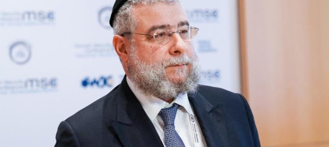 Глава Совета раввинов Европы напомнил премьеру Польши о домах убитых евреев, захваченных их польскими соседями Глава Совета раввинов Европы напомнил премьеру Польши о домах убитых евреев, захваченных их польскими соседями