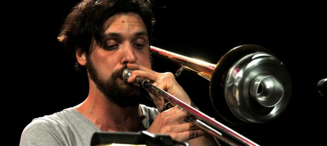 Jievaras Jasinskis sukūrė Holokausto 80-mečiui skirtą simfoniją Jievaras Jasinskis sukūrė Holokausto 80-mečiui skirtą simfoniją