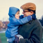 anyconv-com-tevas-simon-zukas-su-sunumi-davidu-londonas-7-desimtmecio-pradzia-cynthia-zukas-1920x