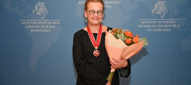 Ларе Лямпертене вручена высшая награда МИДа Литвы
