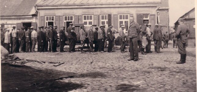 Трагедия евреев Кедайняй: живых и мертвых сбрасывали вместе, крики погибающих глушили тракторами