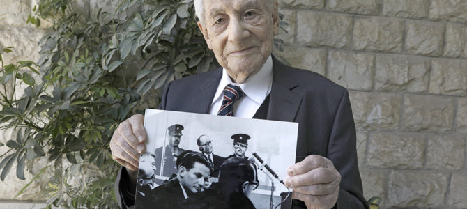 Умер прокурор процесса над Адольфом Эйхманом