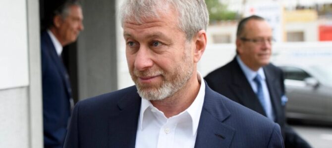 Зеленский попросил США не вводить санкции против Абрамовича