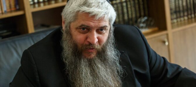 Главный раввин Украины: “Не надо нас спасать от “нацистов”. Здесь нам хорошо, в Украине. Свободно живется”