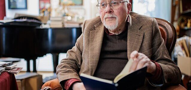 Profesorius Landsbergis: niekas neturėtų rimtai žiūrėti nei į JT, nei kas iš jų tribūnų sakoma Profesorius Landsbergis: niekas neturėtų rimtai žiūrėti nei į JT, nei kas iš jų tribūnų sakoma