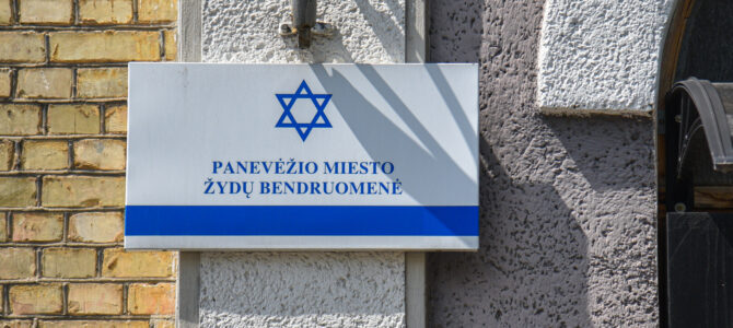 Anti-Semitism on Lithuanian Facebook