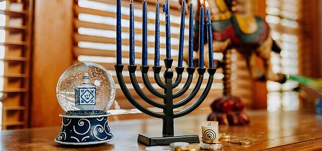 В преддверии Хануки: “Даже капли света хватит, чтобы рассеять кромешную тьму” В преддверии Хануки: “Даже капли света хватит, чтобы рассеять кромешную тьму”