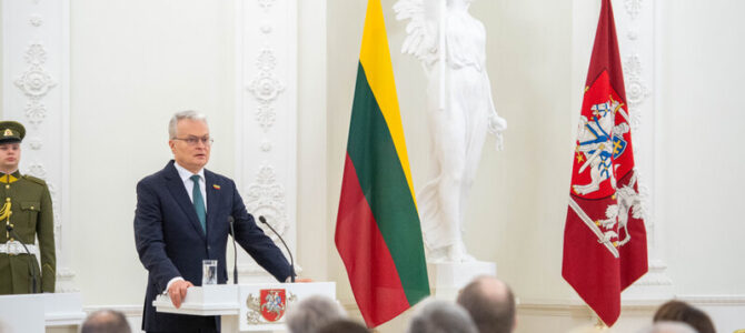 Президент Литвы наградил руководителей Фонда доброй воли: Ф. Куклянски и Э. Бейкера
