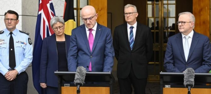 Australia Points Finger at Iran for Melbourne Synagogue Arson