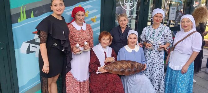 Tautų mugėje – ansamblio “Fajerlech” pasirodymas