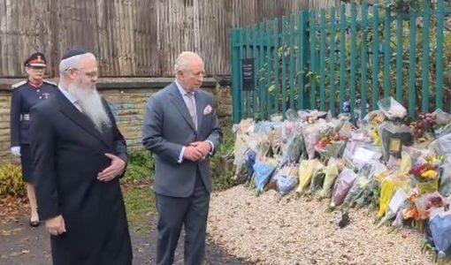 Король Карл посетил синагогу в Манчестере, где произошёл теракт Король Карл посетил синагогу в Манчестере, где произошёл теракт