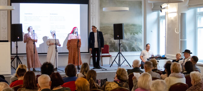 Užburiantis ansamblio „Fajerlech“ koncertas Užburiantis ansamblio „Fajerlech“ koncertas