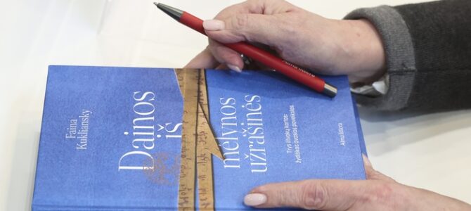 Faina Kukliansky Presents Autobiography at Vilnius Book Fair