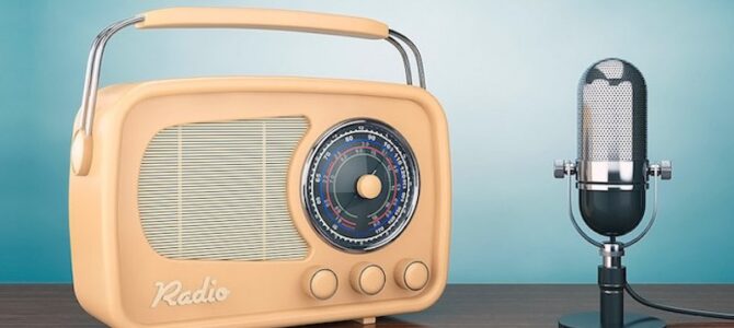 Радиоинтервью с Юлианом Рахлиным и беседа с израильским историком, исследователем Хаимом Бен-Яковом